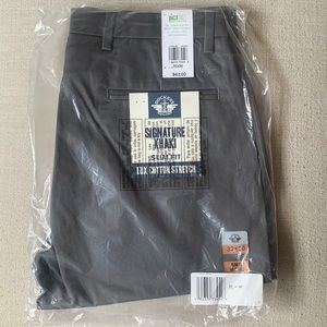 Dockers - Signature Slim Fit / No Crease Khakis 32x30